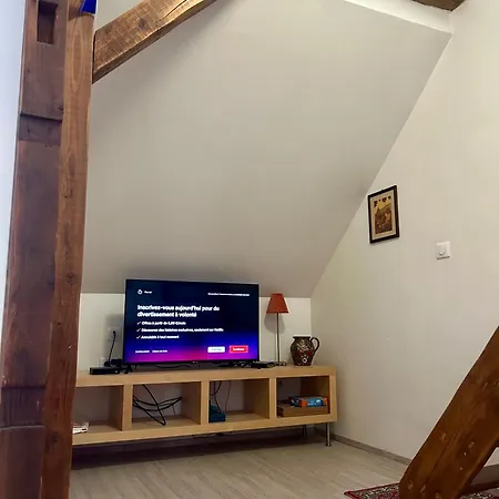 Aulouison Maison Spacieuse Et Paisible De 200 M2, A Proximite Du Parlement Europeen 4*