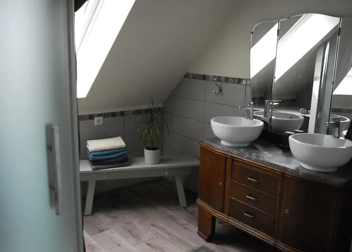 Aulouison Maison Spacieuse Et Paisible De 200 M2, A Proximite Du Parlement Europeen