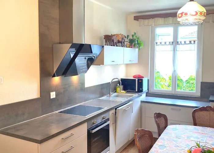 Aulouison Maison Spacieuse Et Paisible De 200 M2, A Proximite Du Parlement Europeen Gasthuis