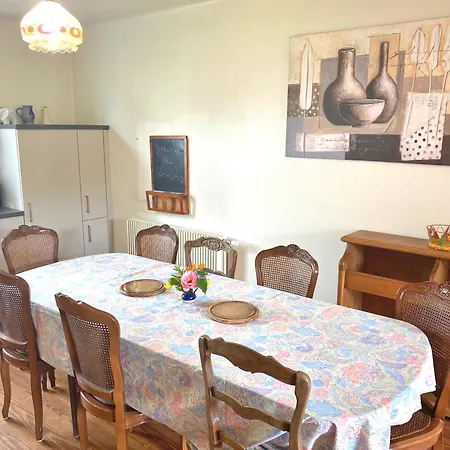 Aulouison Maison Spacieuse Et Paisible De 200 M2, A Proximite Du Parlement Europeen 4*