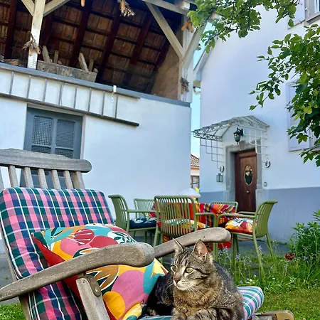 Penzion Aulouison Maison Spacieuse Et Paisible De 200 M2, A Proximite Du Parlement Europeen